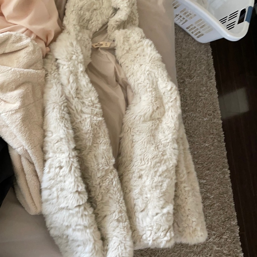 Like new faux fur hooded coat.